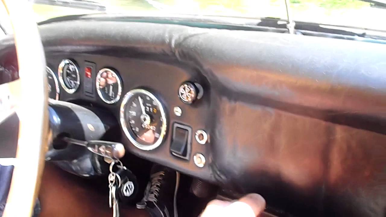 Kisn&eacute;medi-P&uuml;sp&ouml;kszil&aacute;gy menetpr&oacute;ba MG Midget!