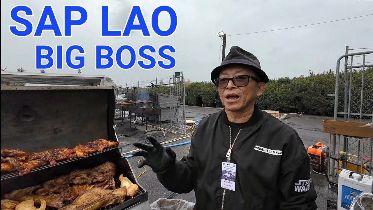Sap Lao food & street food vendors. People waiting in Line / Fresno Hmong New Year