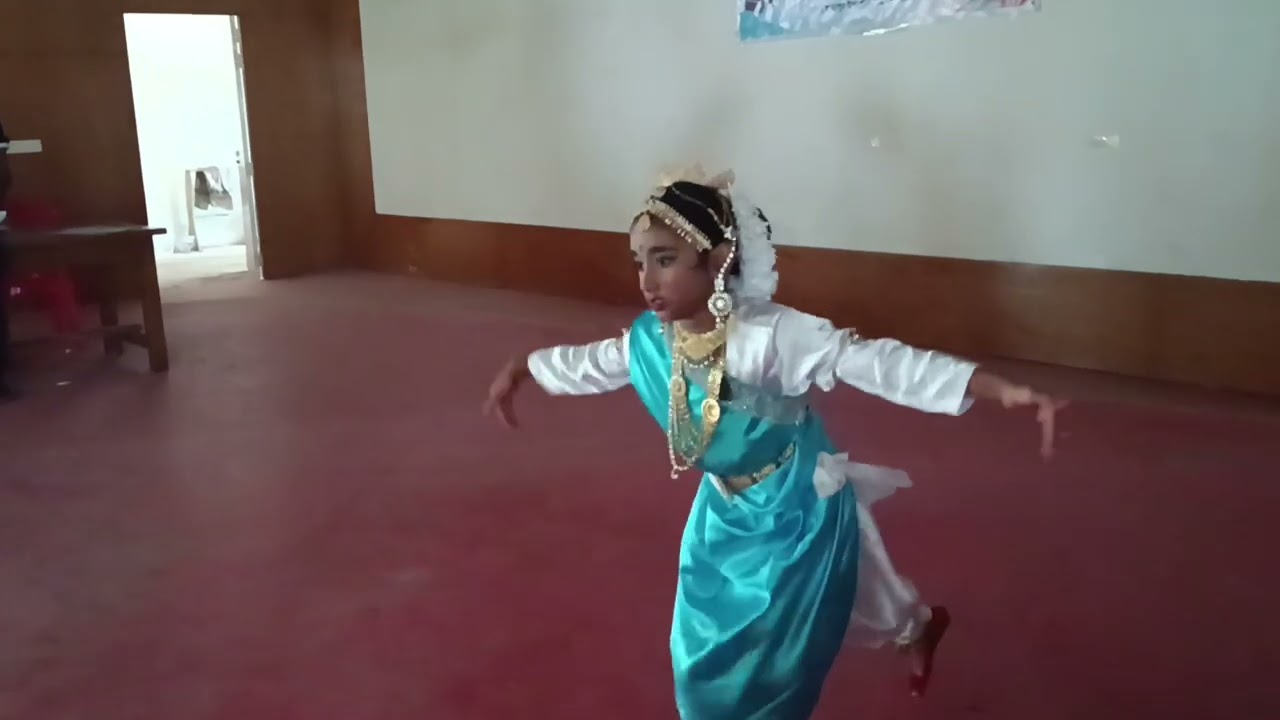 মন মোর মেঘের সঙ্গী Mon mor megher songi। sisters activities