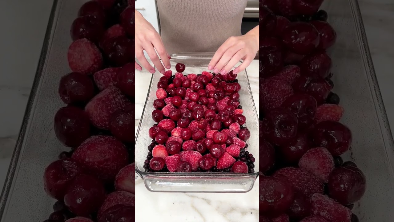 Easy berry dessert  #easyrecipe #recipe #dessert #berry #cake #cookie #baking