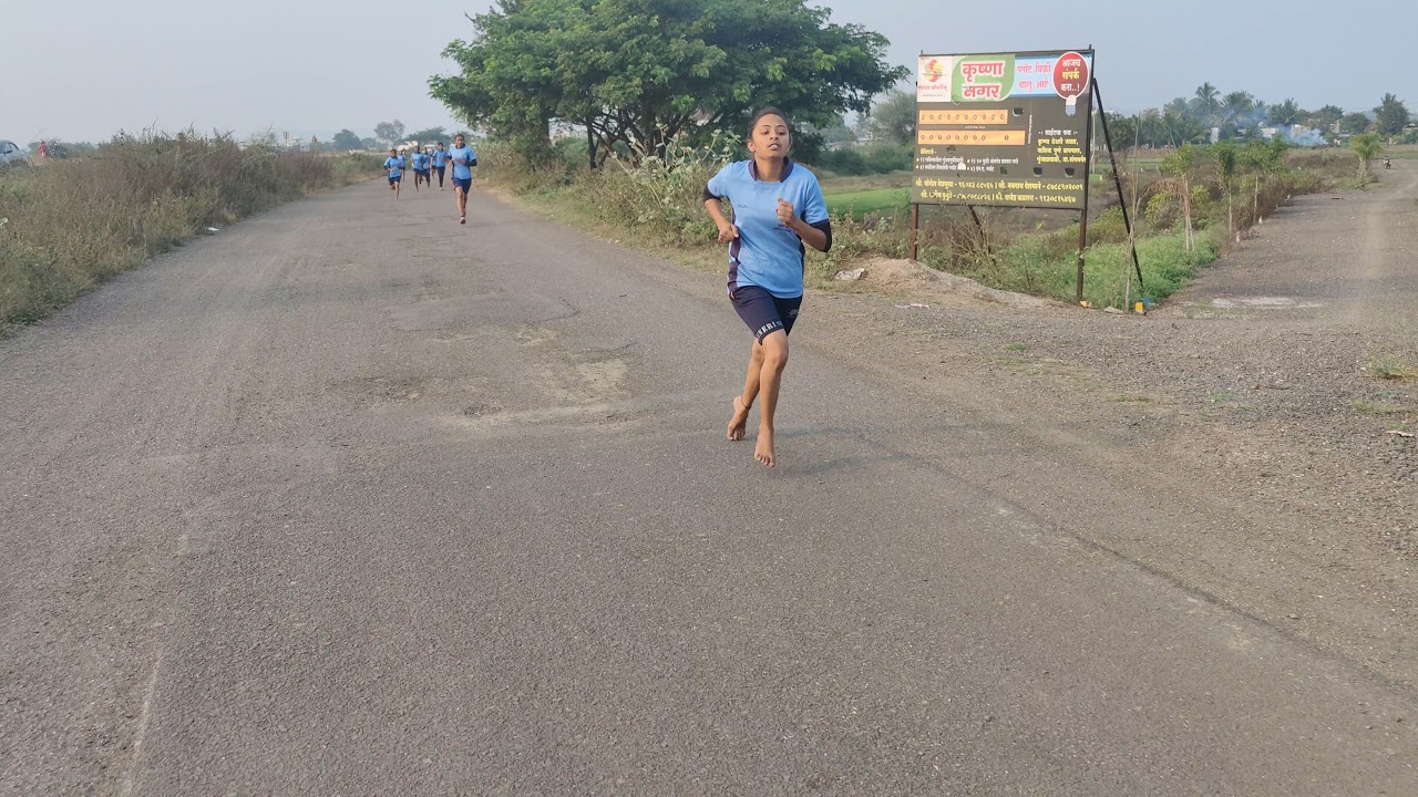 800 meter running Girls at Arya Career Academy sangamner for Maharashtra police bharti