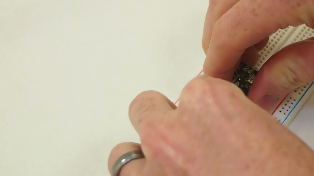 How to insert the UPduino into a breadboard