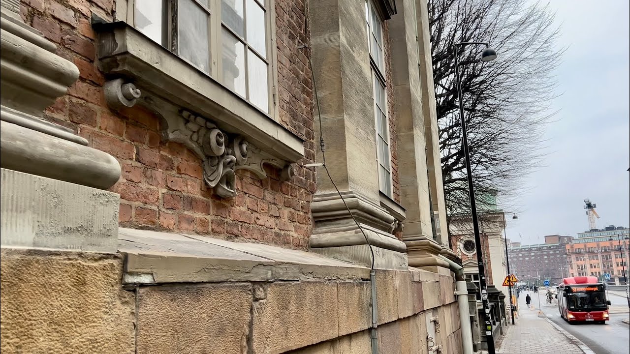 Stockholm Walks: looking for stone faces from Old Town to Vasastan