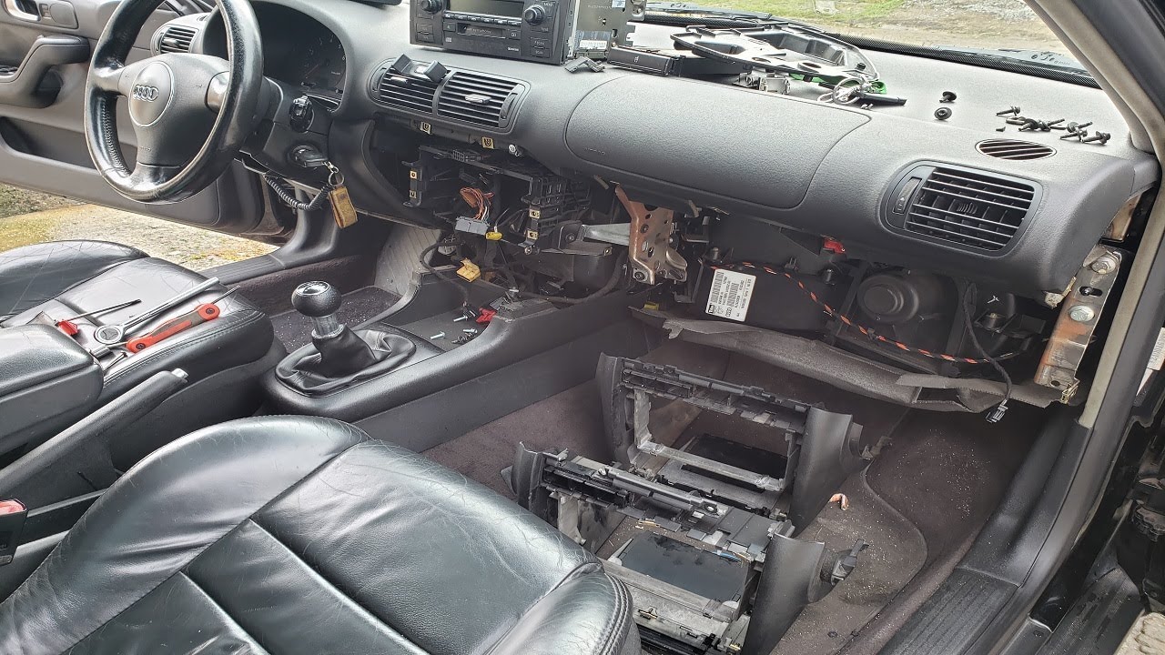 Audi A3 215cv | Como trocar a moldura painel de central《 Montagem e Desmontagem 》