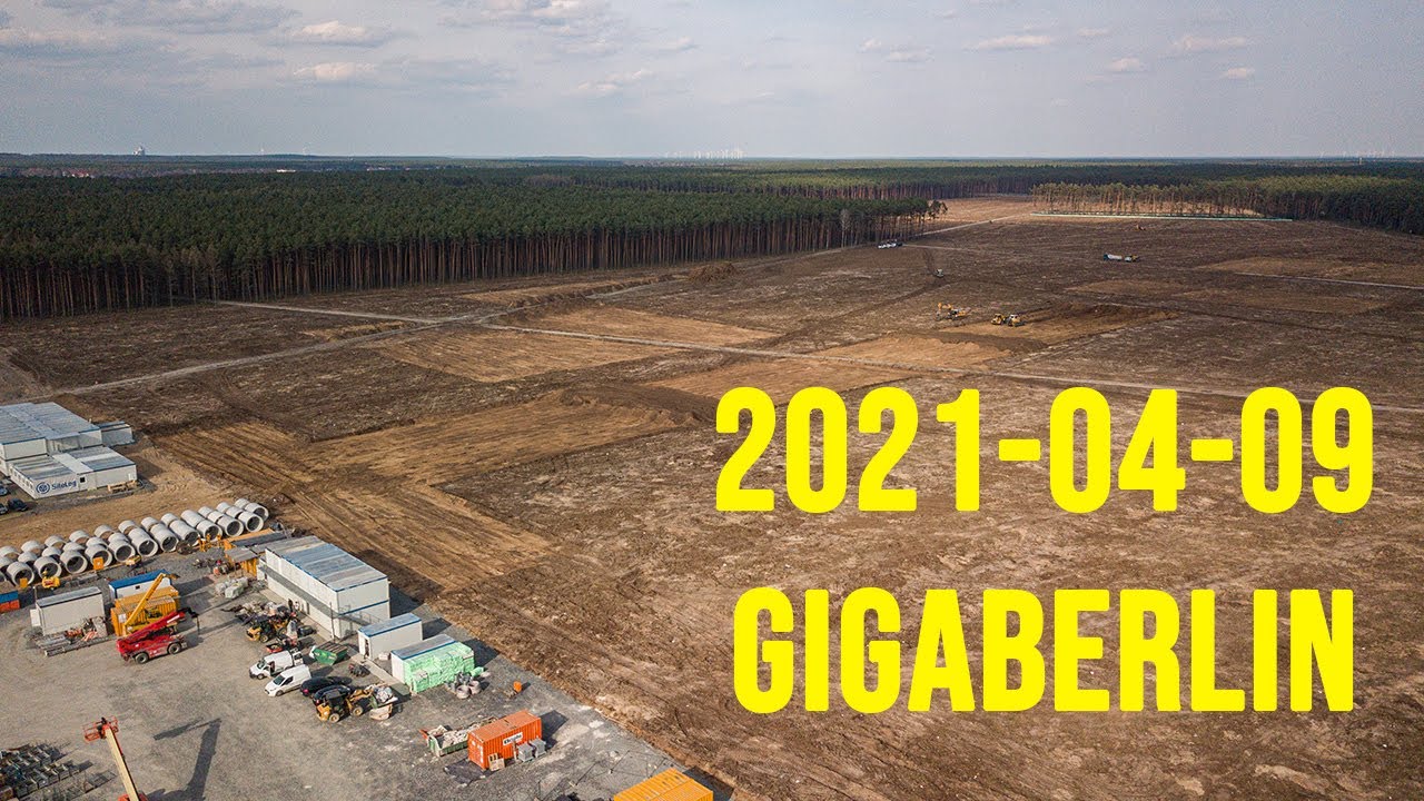 2021-04-09 | #GigaBerlin​ | Removing top soil again