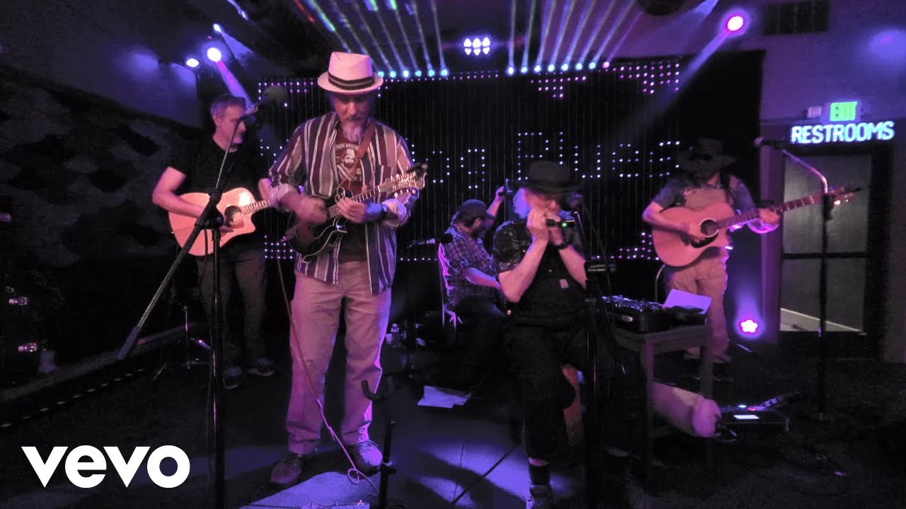 Mad Dog Blues - Mojo Queen