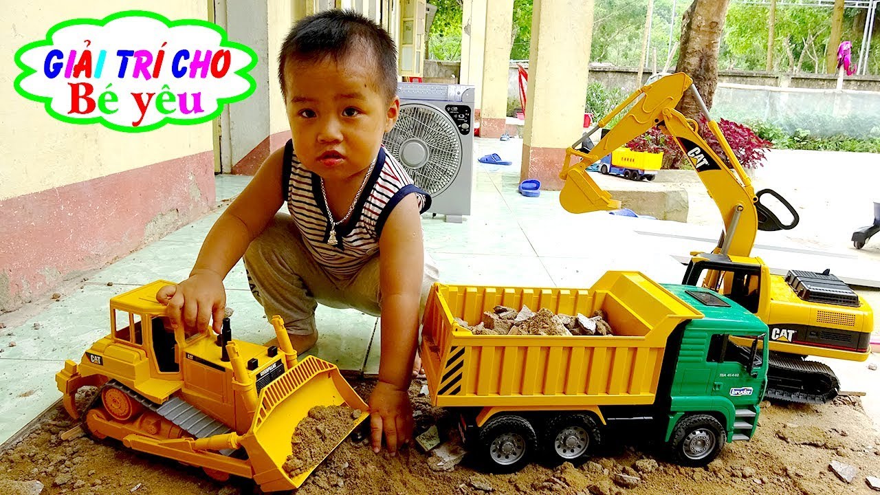 TR&Ograve; CHƠI M&Aacute;Y X&Uacute;C XE TẢI VIỆC L&Agrave;M C&Oacute; &Iacute;CH | Excavator, toy truck 🏠 Giải tr&iacute; cho B&eacute; y&ecirc;u