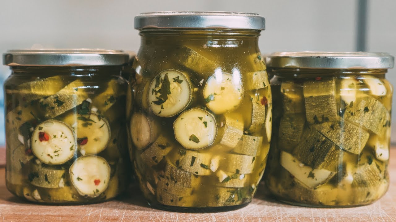 Zucchine sott’olio fatte in casa – La ricetta antichissima della nonna pugliese
