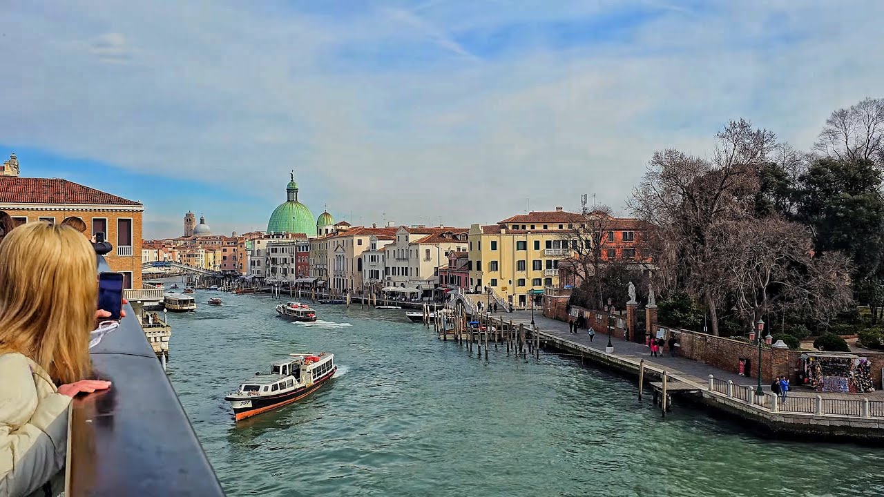 (8K) Walking in Venice Italy (Venezia) - Carnival 2023