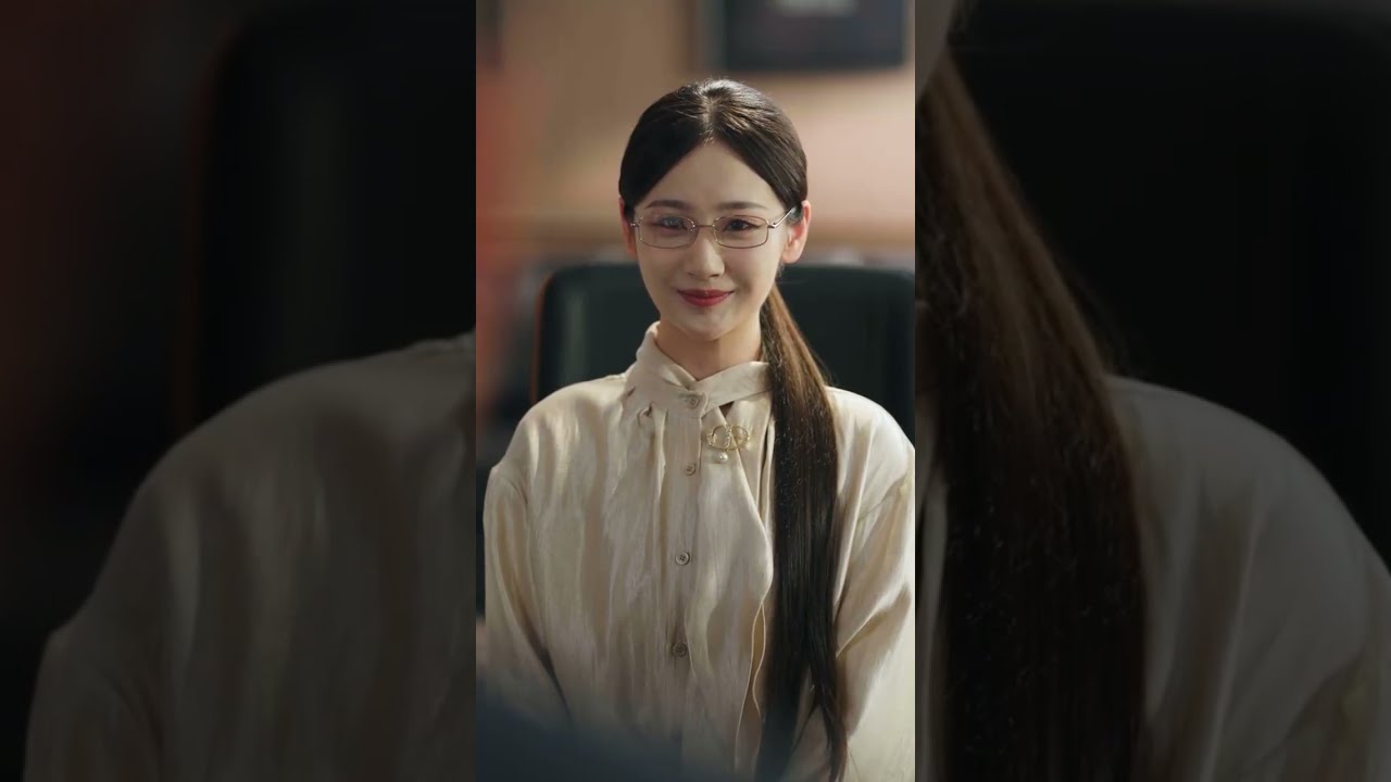 全能黑道女王僞裝實習教師！接受全校無人敢接的頑劣學生班，投瀉藥鎖厠所都被她動動手指輕鬆制服，僅3天學渣班逆襲學霸班級，震驚全國！