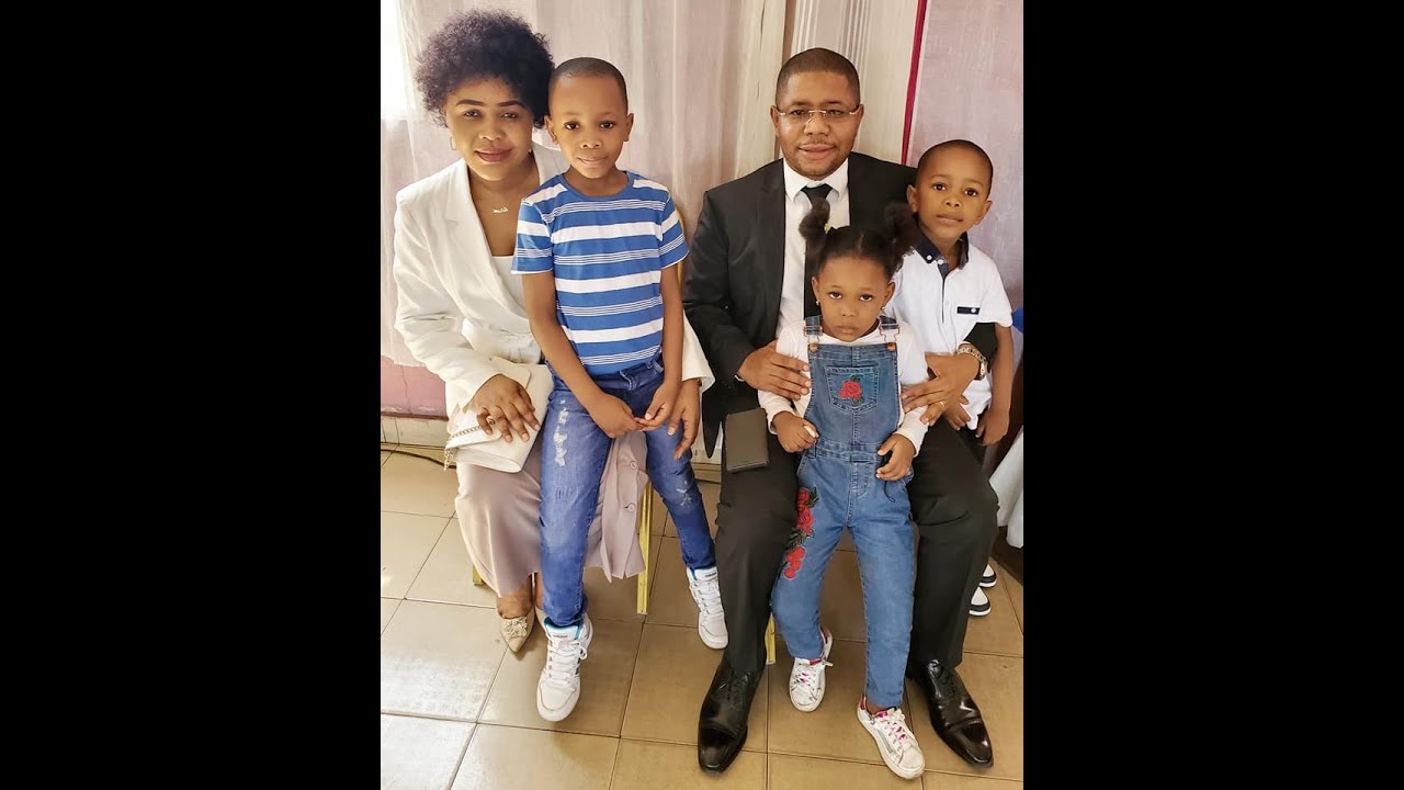 La soeur Lydie Nseya & Sa Famille  télé réalité chez elle à Kinshasa + Elle nous parle de son Album