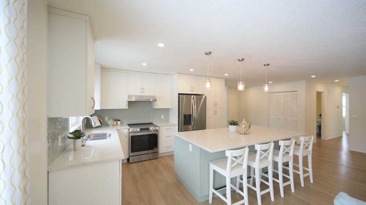 Living in Sundance - 60 Sunmount Close SE - Calgary, AB