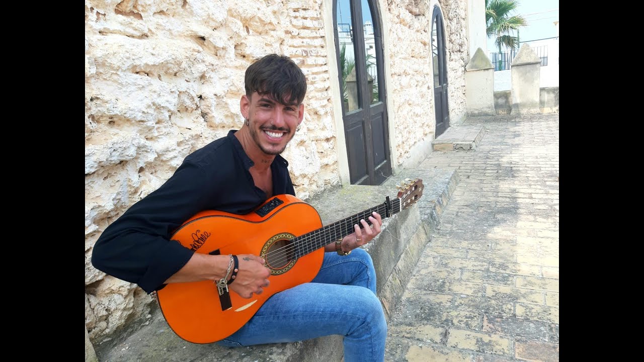 Verano en Chipiona. Con el cantante trianero Luitingo.