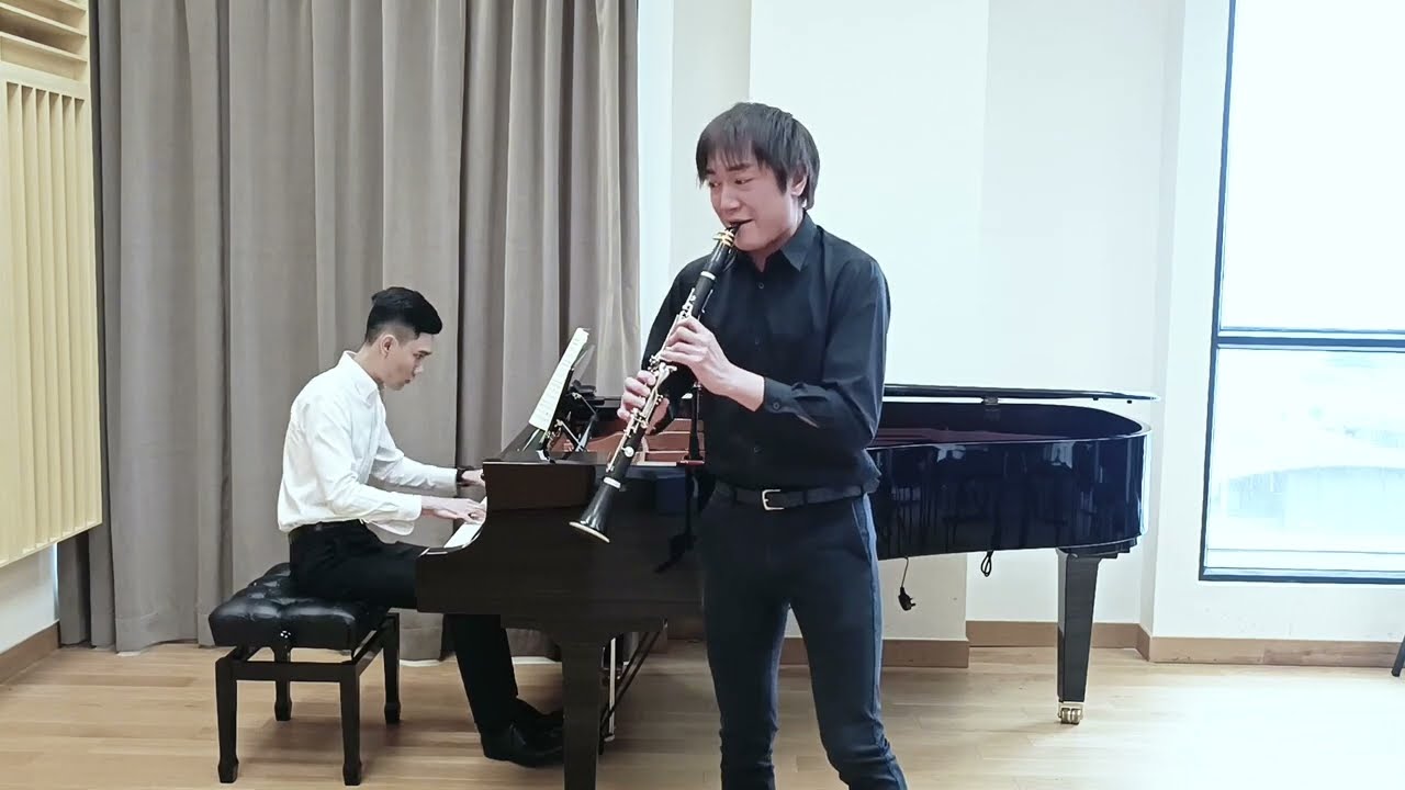 Weber Clarinet Concerto no 2 - I Allegro (Clarinet: Alfred Yuen)