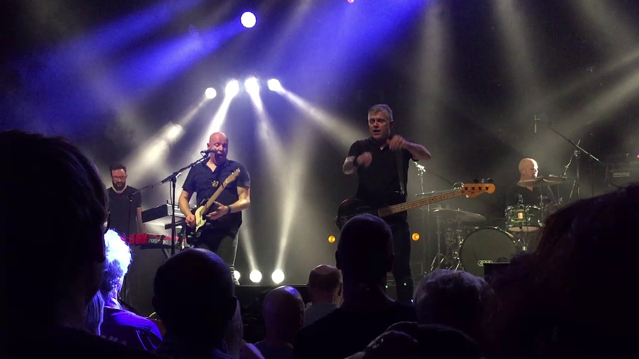 De Mens - Kamer in Amsterdam & Zonder verlangen (Live 25 jaar De Mens @ Depot Leuven 2017)