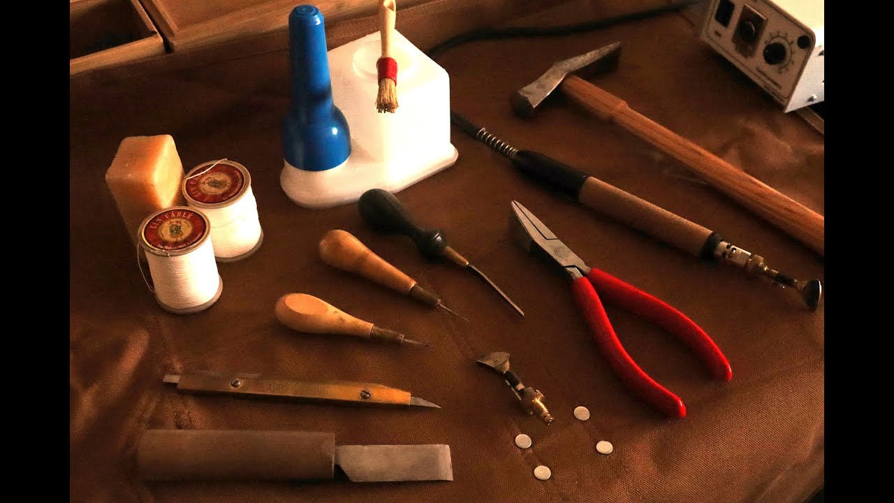 HOW TO USE THE BEST LEATHER CRAFT TOOLS ?!