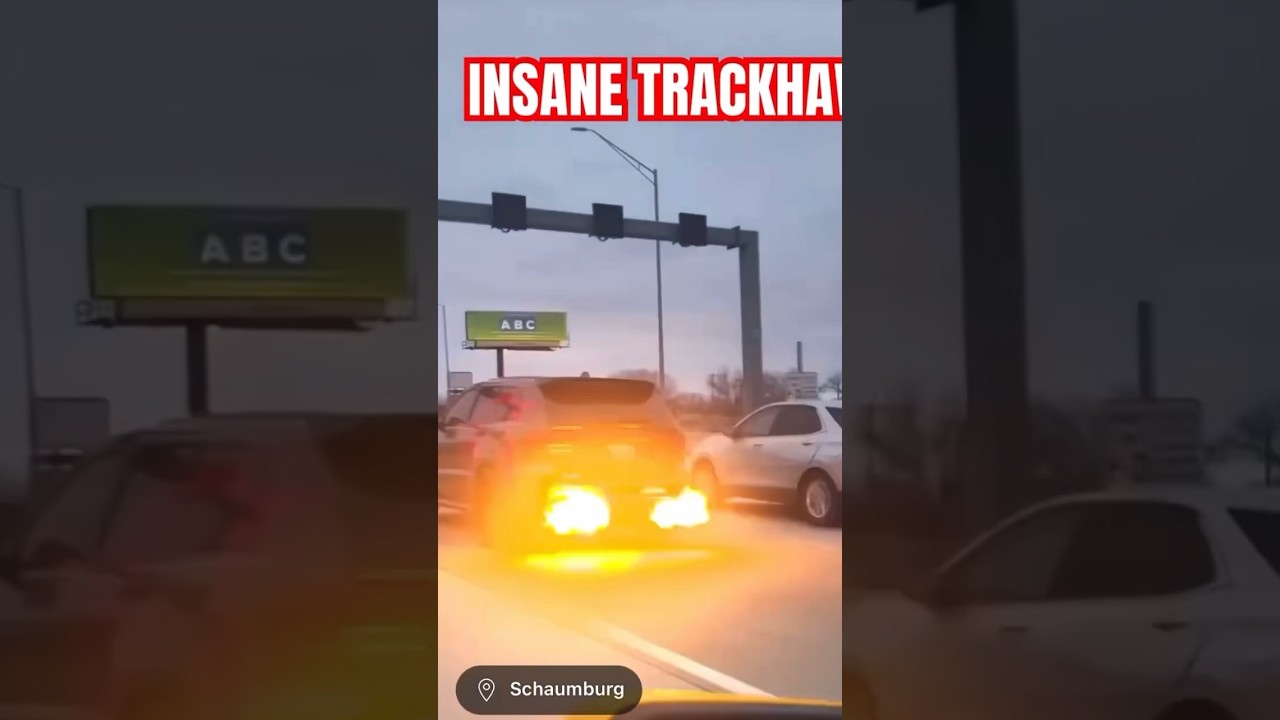 Jeep Trackhawk Shooting EXPLOSIVE Flames 🧨🔥. #srt #mopar #shortsfeed