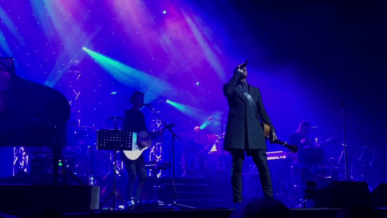 “Kiss from a Rose” - Seal - London Palladium - February 2018