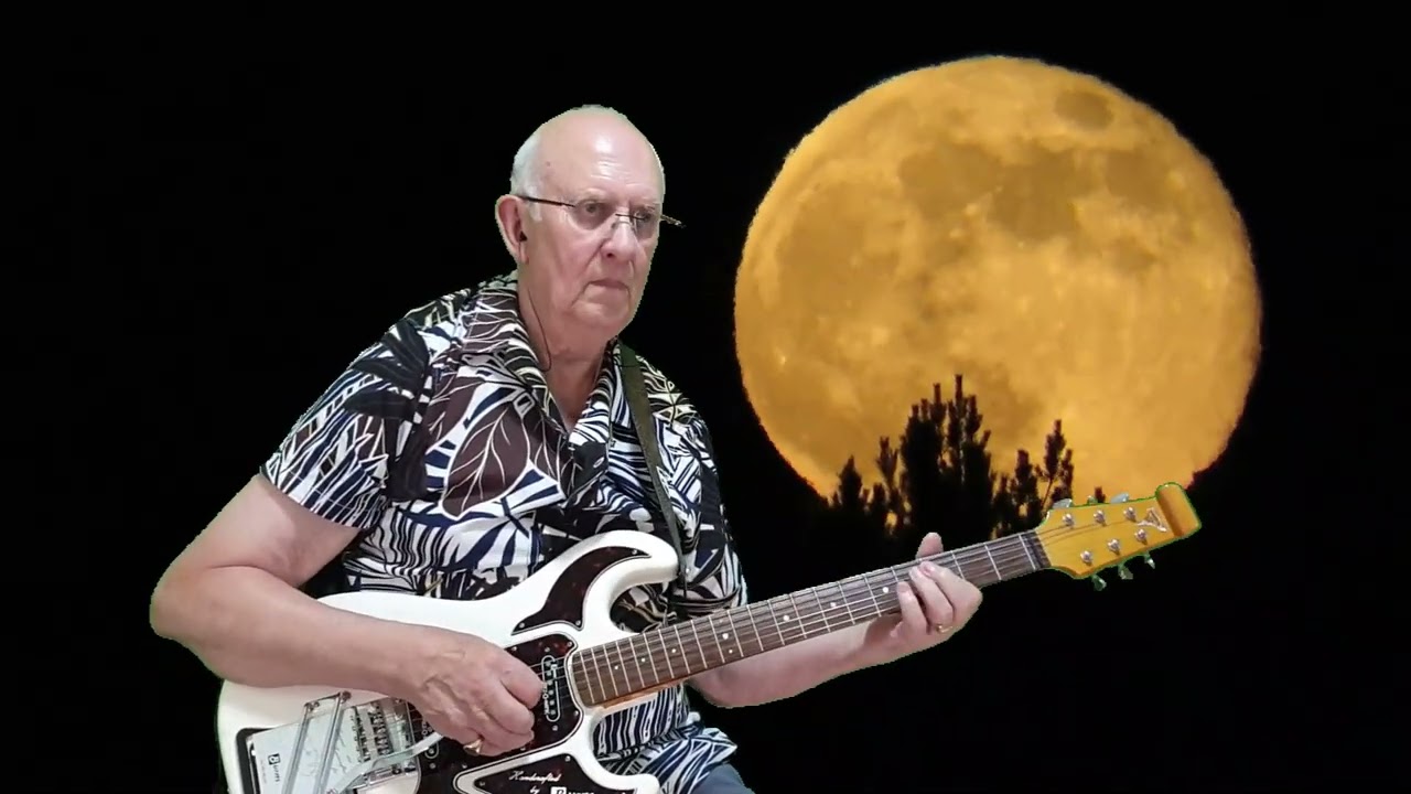 Everyone's Gone to the Moon - Jonathan King - Guitar instrumental by Dave Monk