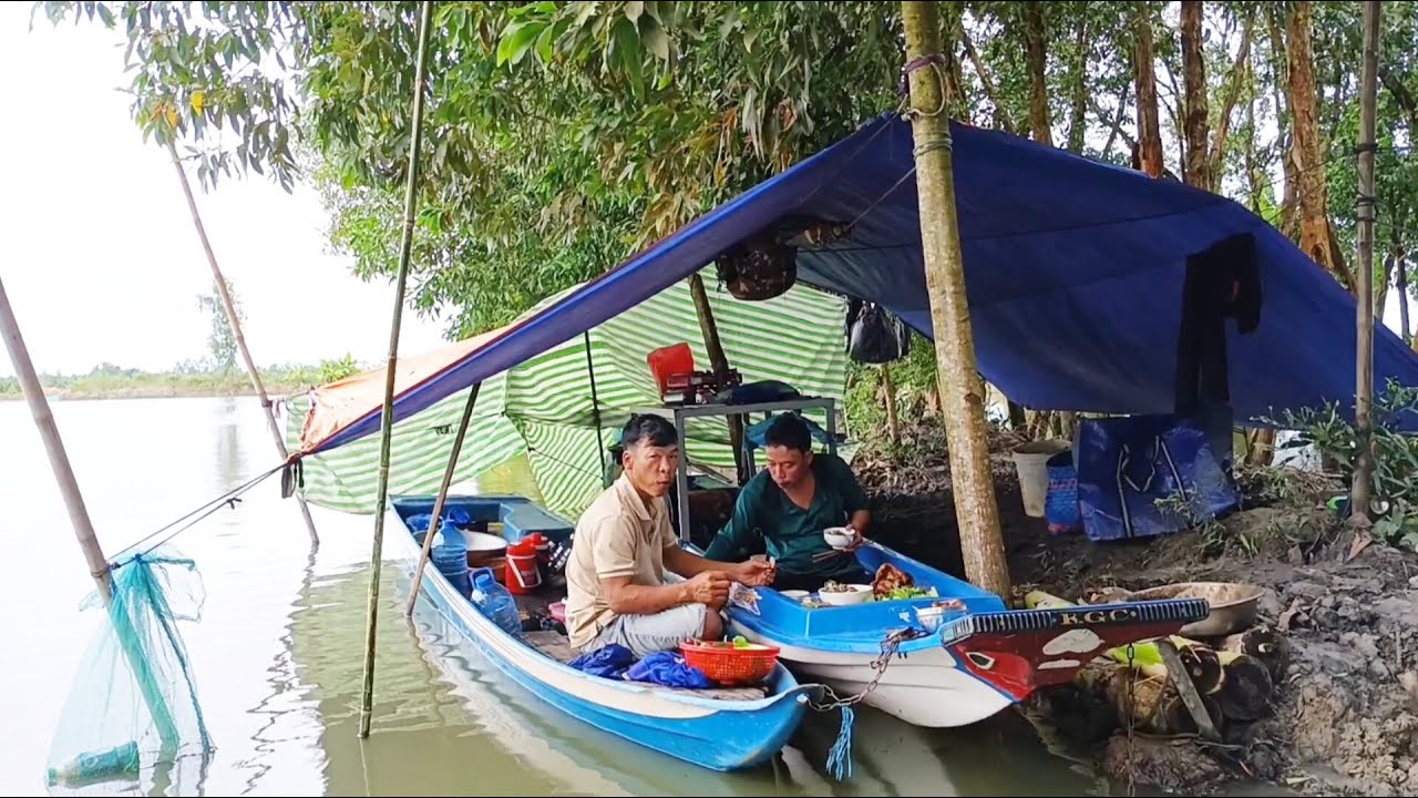 Tập2 _săn bắt mùa nước nổi ll lỗ tai heo nướng than hồng và cá lóc hấp bông bí đỏ