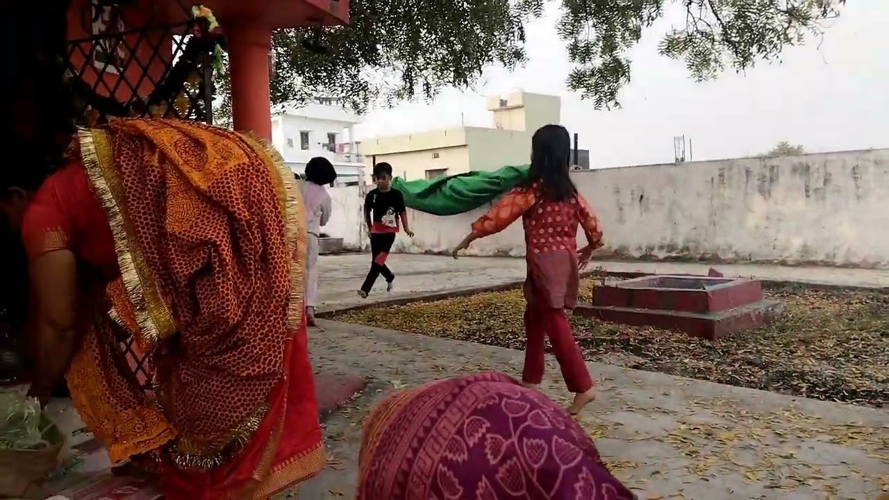 Bhomiya Devi ke mandir mein  kirtan aur Bhandara