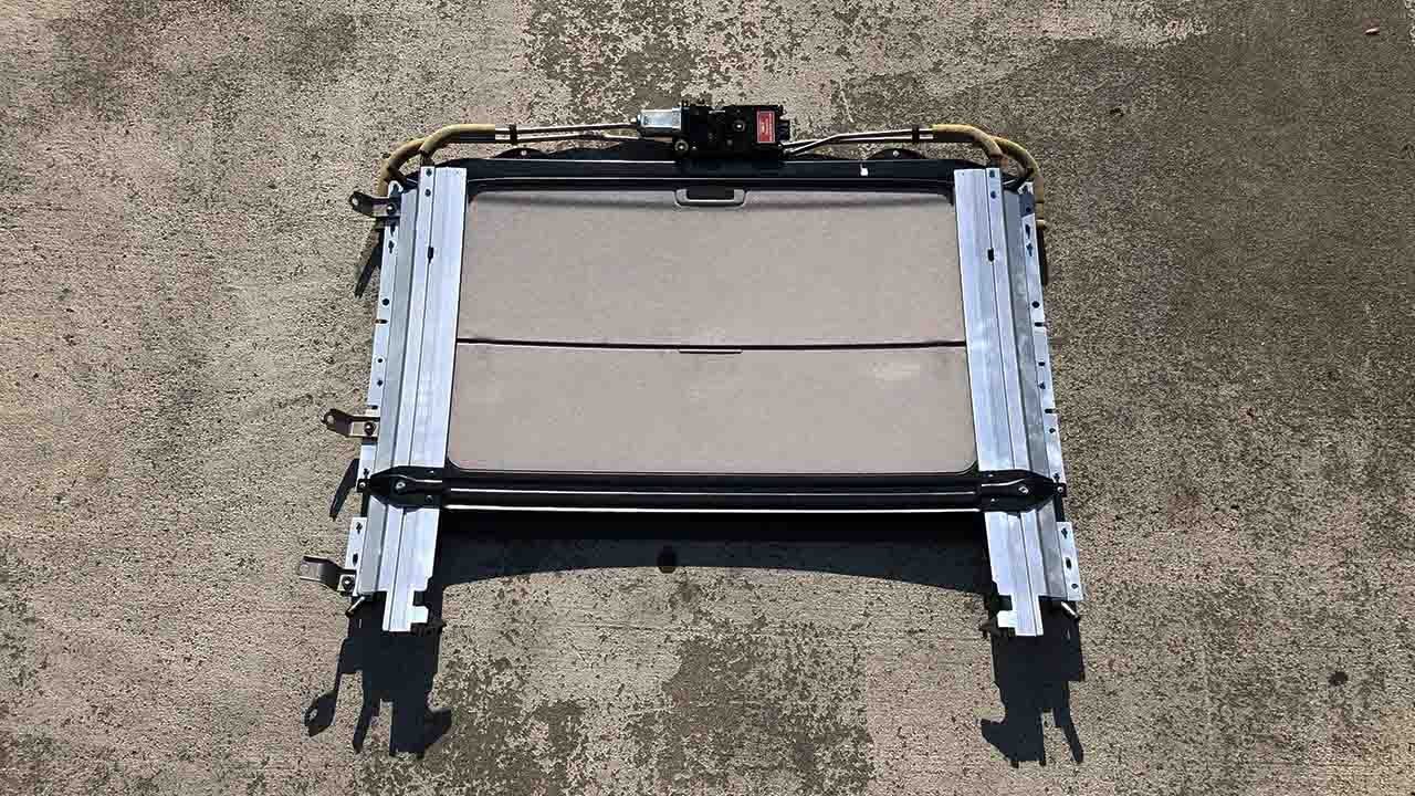 How to Replace the Sunroof Assembly | Toyota Celica