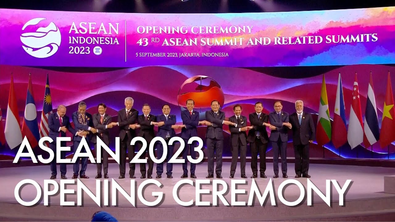Indonesia's Joko Widodo leads ASEAN summit opening ceremony