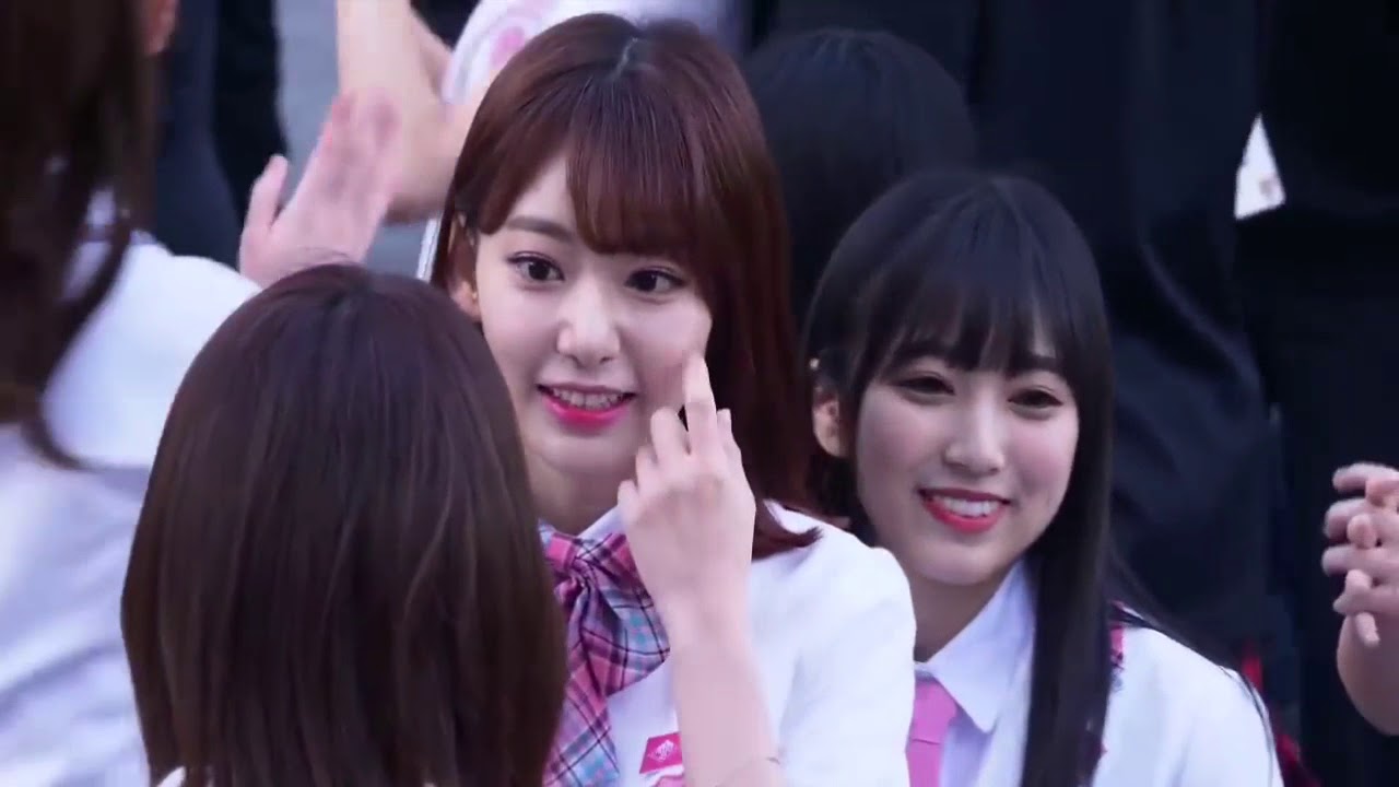 SakuNako HKT48/IZ*ONE MIYAWAKI SAKURA & YABUKI NAKO