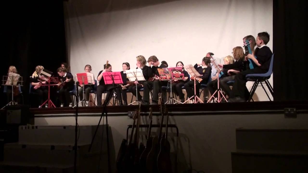 Westbury Ukulele club plays at the Lions Concert at  Matravers