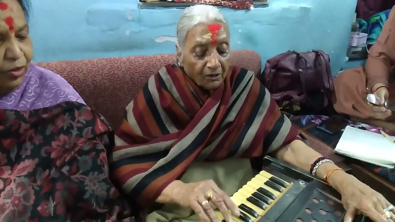 Mat marey dhrigan ki chot sung by bua saas