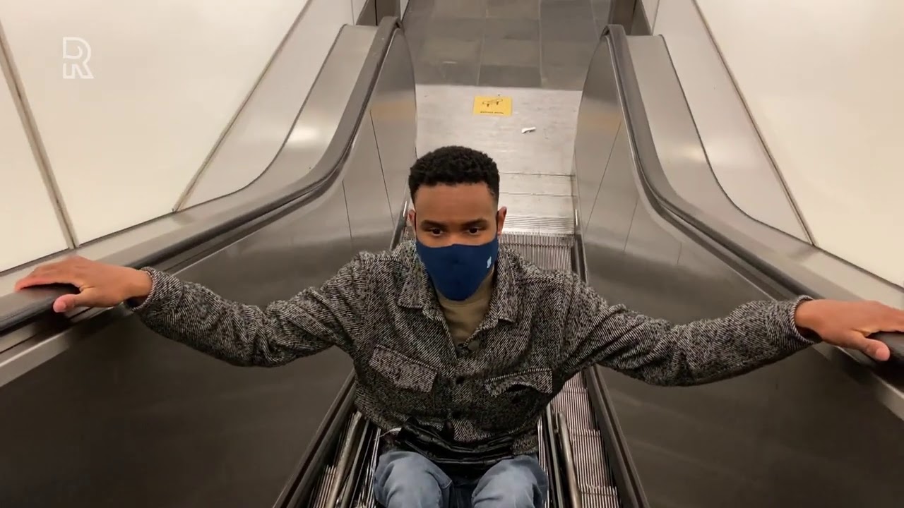 Ulrich (25) rijdt al maanden dagelijks een kwartier om in zijn rolstoel vanwege een kapotte metro...