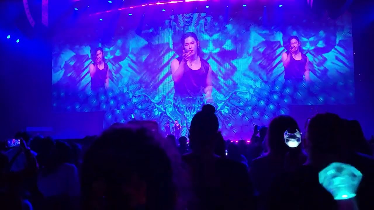 [FANCAM] WeBridge Festival in Las Vegas Day 2 - ONEUS ~ LUNA