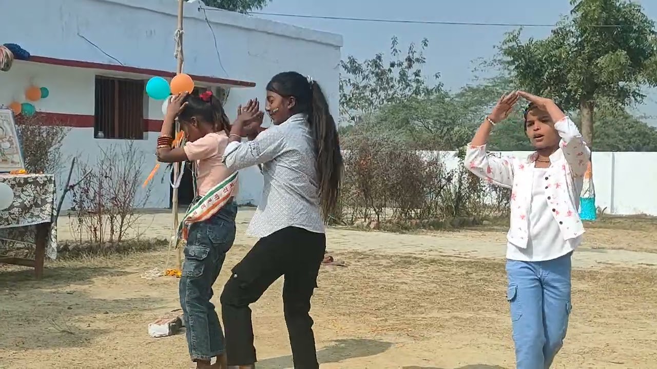 संदेशे आते है