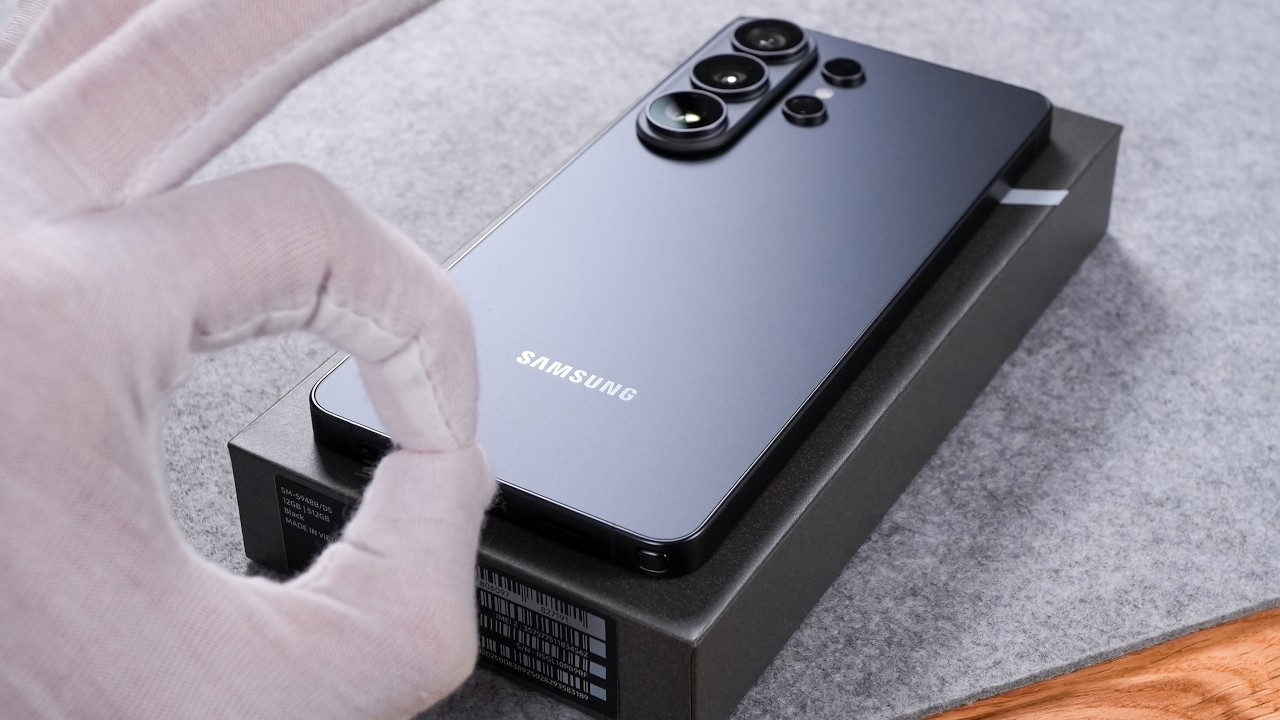 Samsung Galaxy S26 Ultra ASMR Unboxing &ndash; Black Edition Power