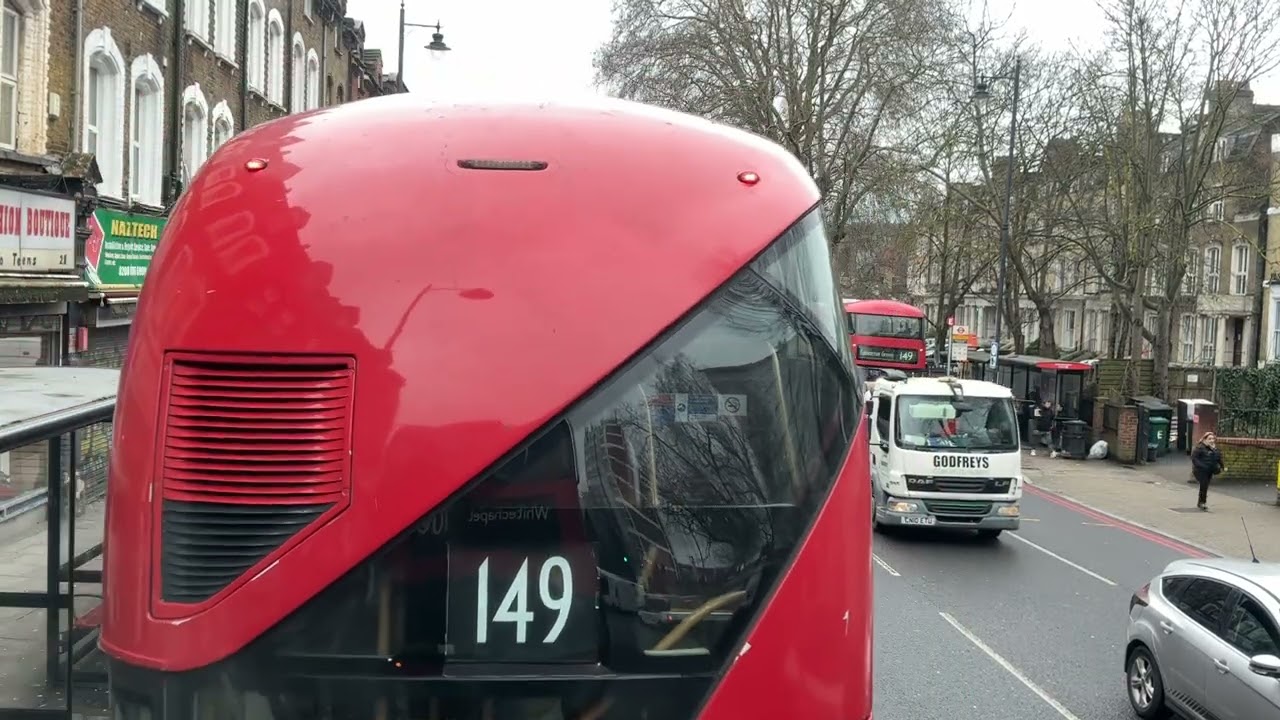 (Birthday special) taking route 106 from Finsbury Park station to Clapton 