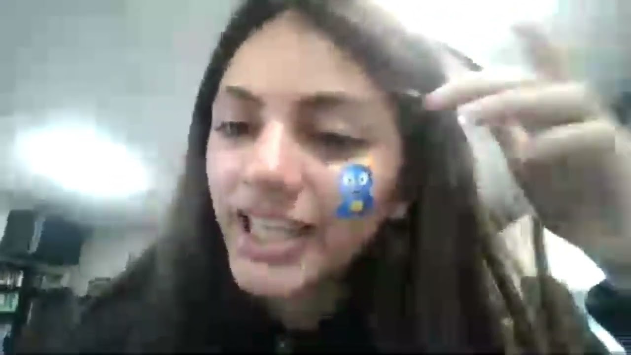 ESME IN THIRD PERIODDDDD