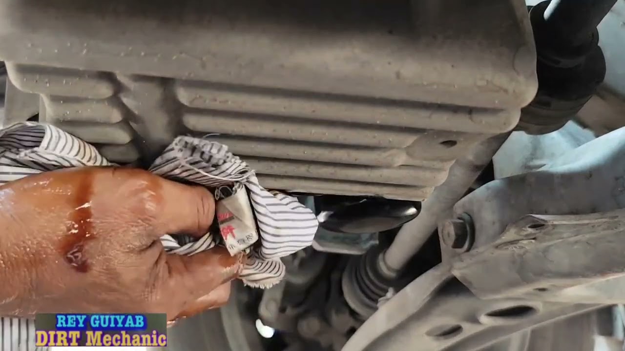 TOYOTA VIOS;  Change oil and flushing. | DIRT MECHANIC