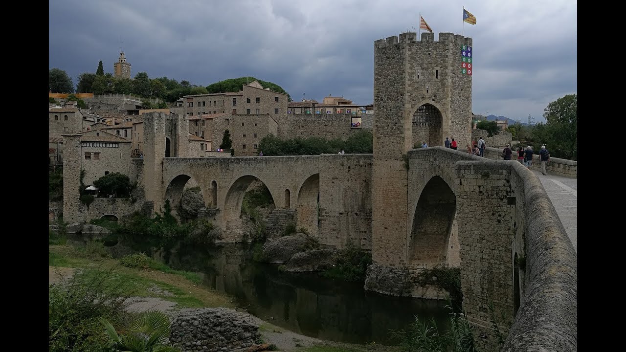 Города Испании  Бесалу Besalu