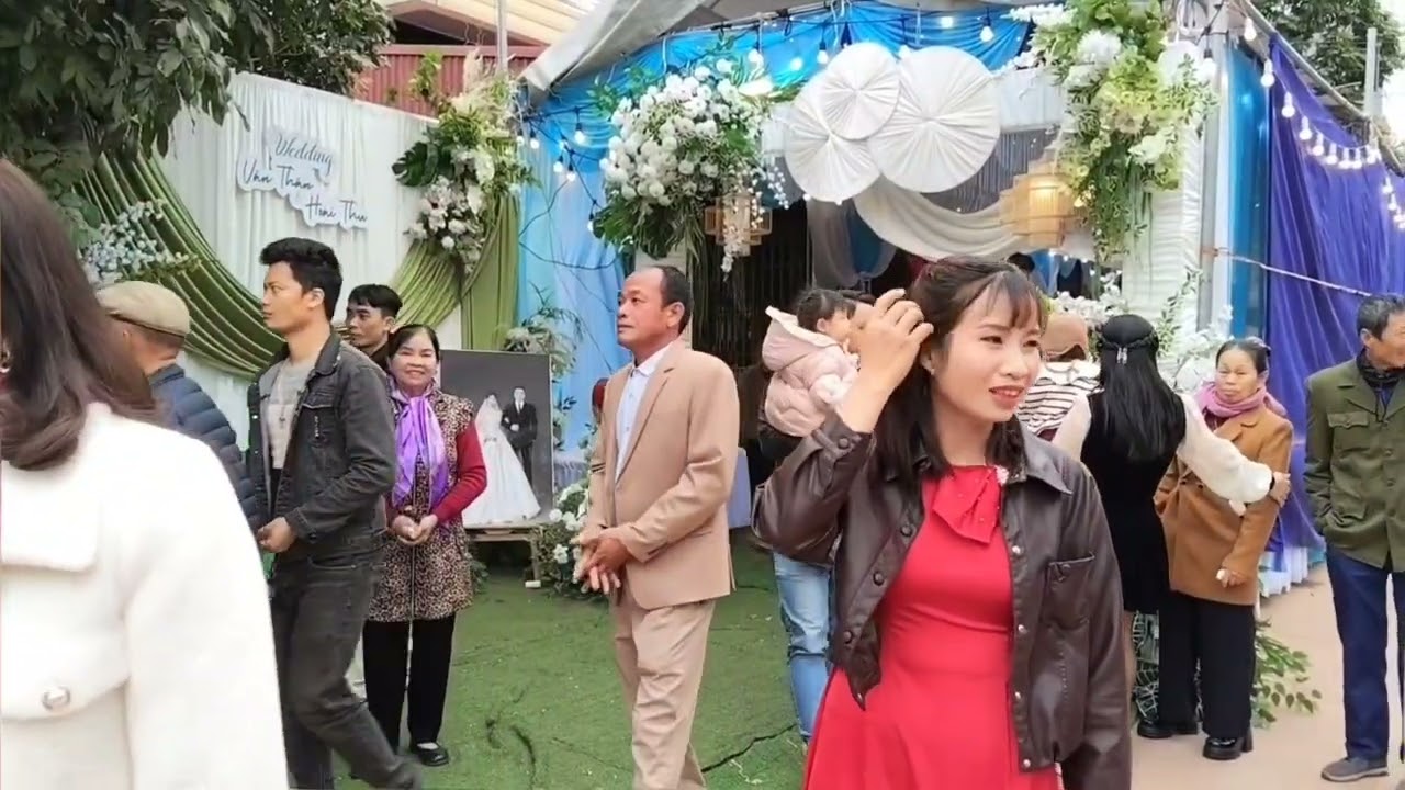 CƯỚI THÂN THU 2025