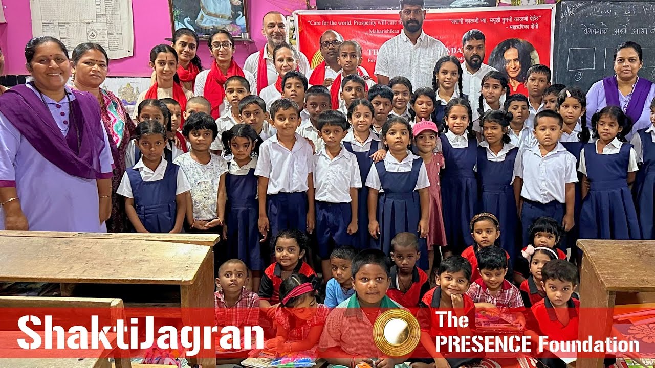 ShaktiJagran - Distribution of study materials and toys to Morjim schools