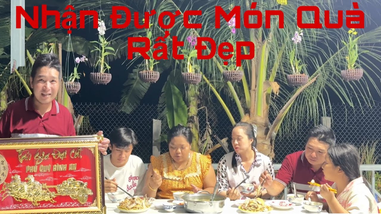 Nhận Được Món Quà Rất Ý Nghĩa Của Em Thịnh Cùng Chào Đón Chị Tư  Ở Thành Phố Về Chơi l #TĐVLOG 