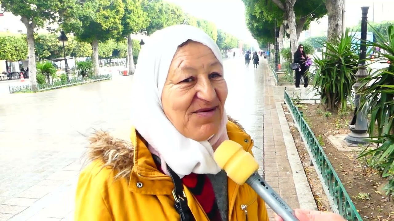 ولدي يدخل يبوسني يخرج يبوسني عرفت نربيها من الصغرة حتى كي يعرس لتوى يحبني ويسمع كلامي