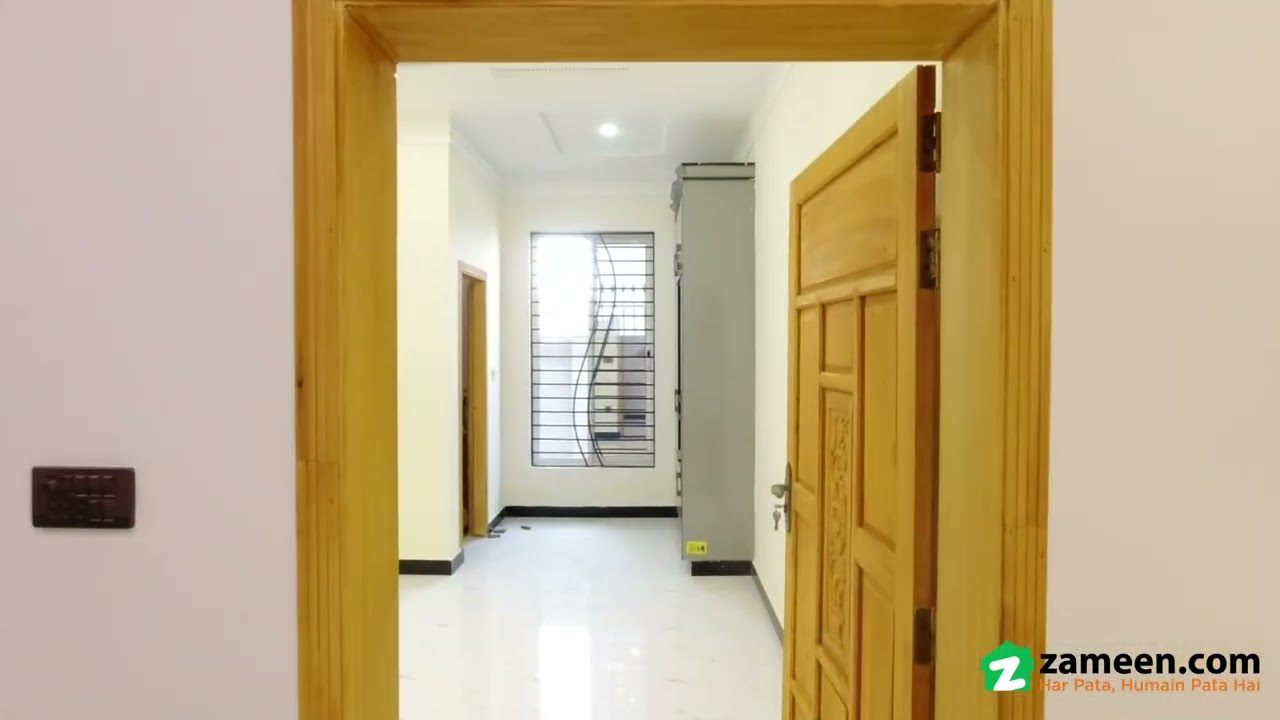 8 MARLA HOUSE FOR SALE IN E-18 ISLAMABAD