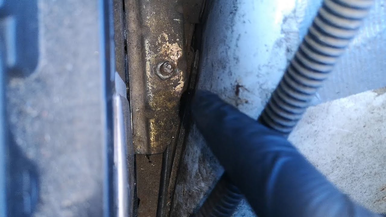 L'autoradio coupe quand je tourne! (Citroën AX)