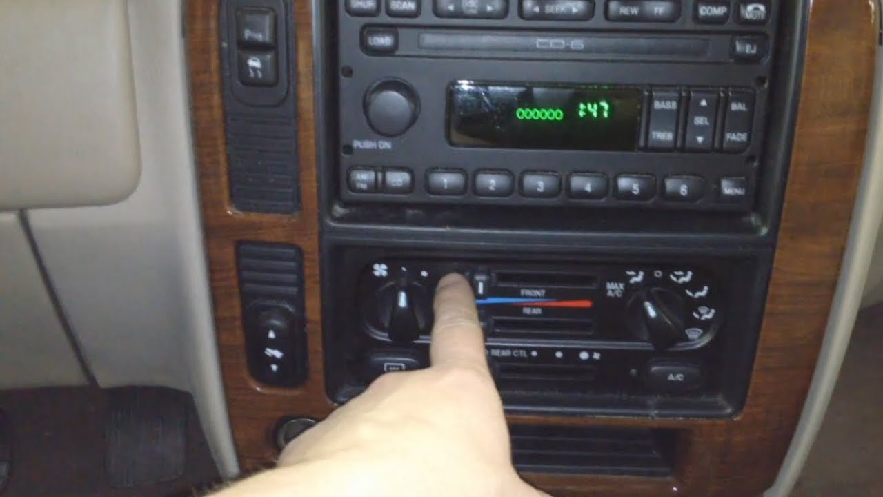NO HEAT: Ford Windstar Blend Door Actuator Removal