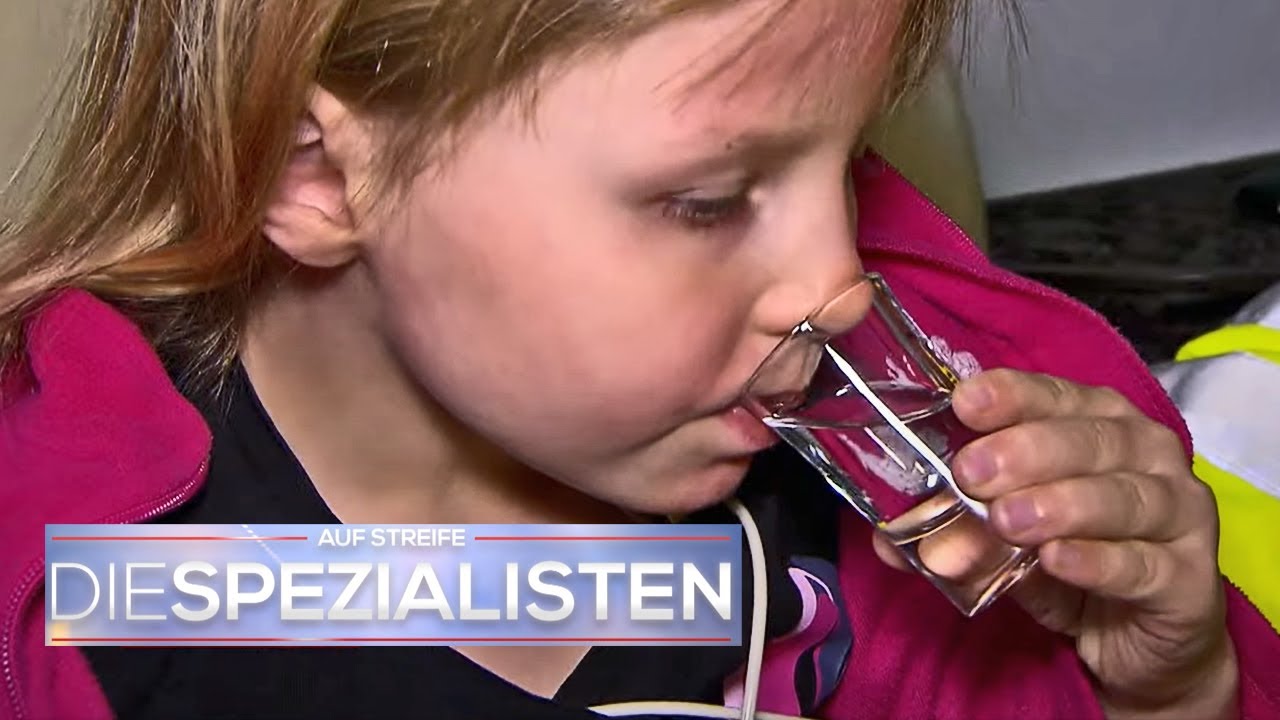 Vergiftet: Sanitäter zwingen Kleinkind (5) dazu Schnaps zu trinken! | Die Spezialisten | SAT.1