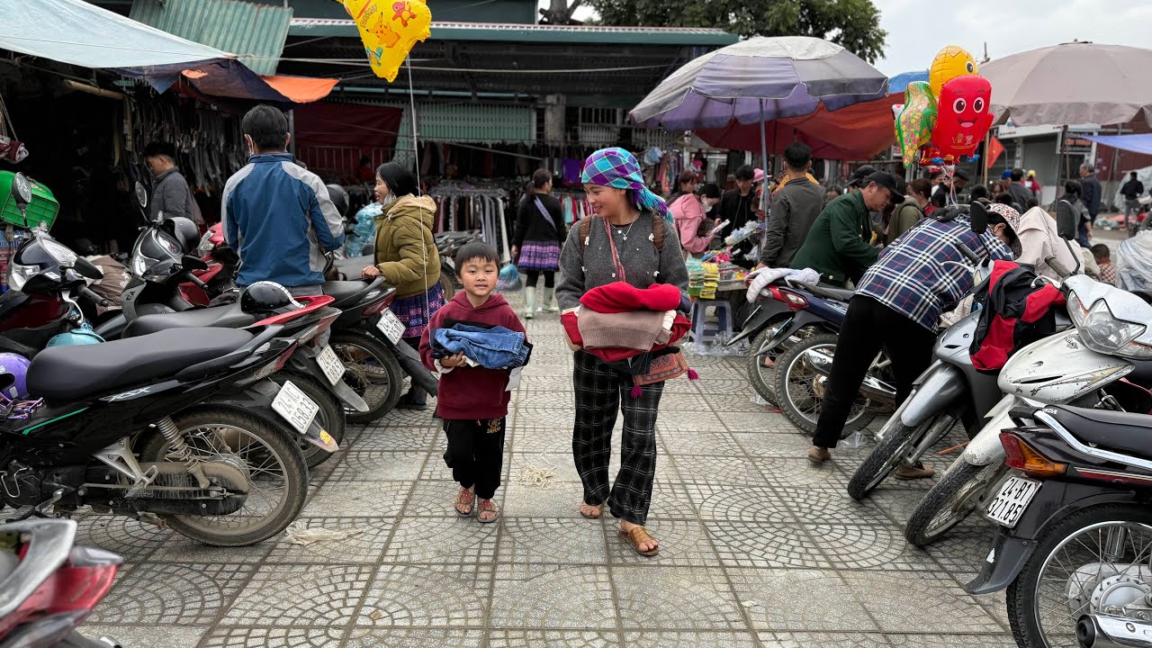 The most successful shopping trip for a single mother and an orphaned boy preparing for Lunar New ..