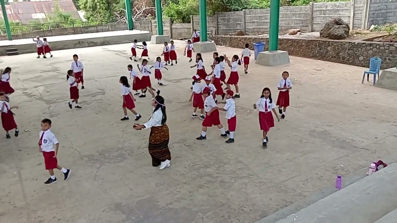 Proyecto Techado SDK Lamennais - Larantuka (Indonesia)