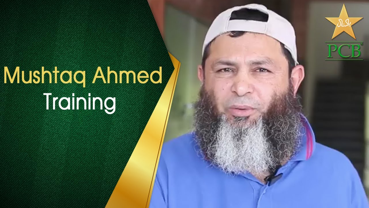 Mushtaq Ahmed Giving Bowling Tips | Leg spin | Top spin | Googly | PCB