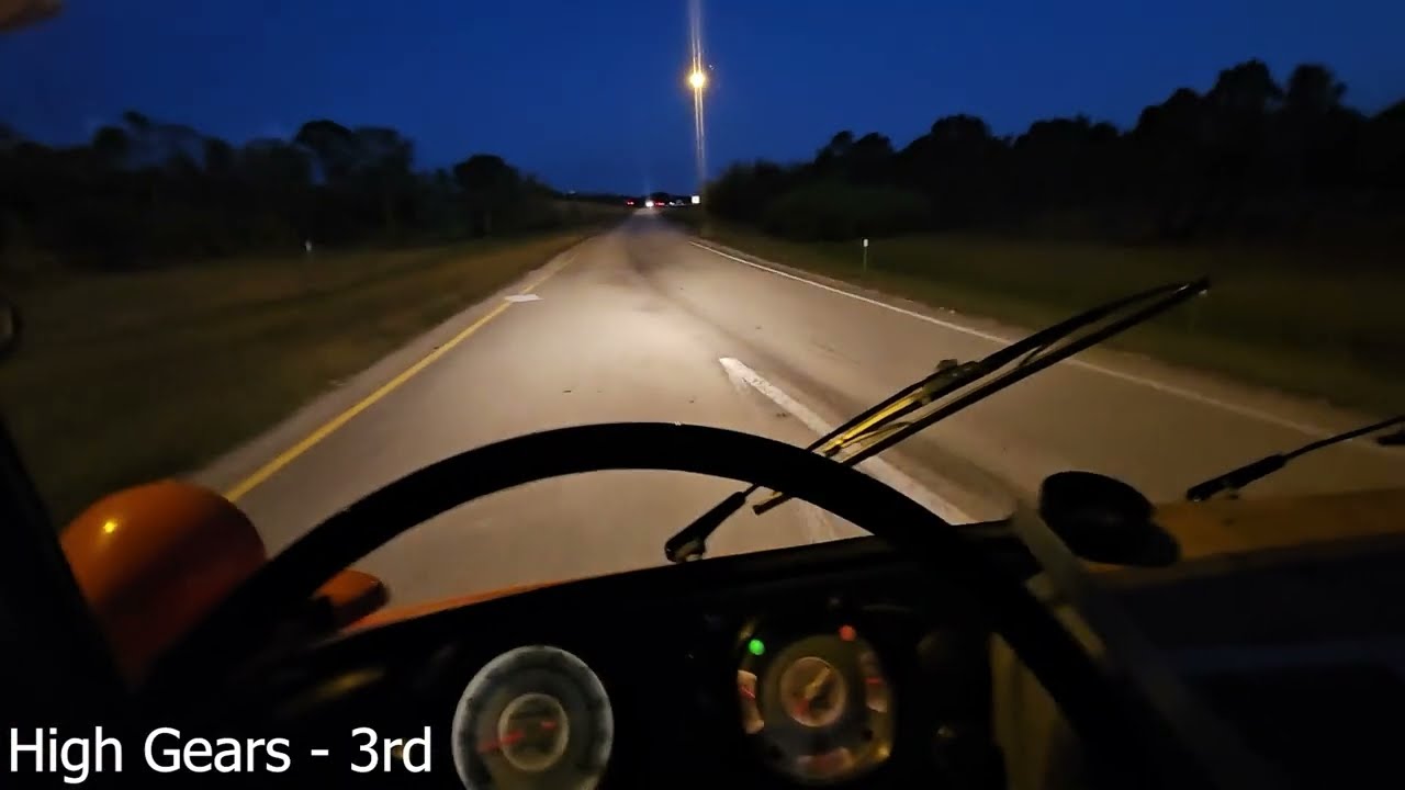 Driving - 1979 Mercedes-Benz Unimog 416 | Experior Motors